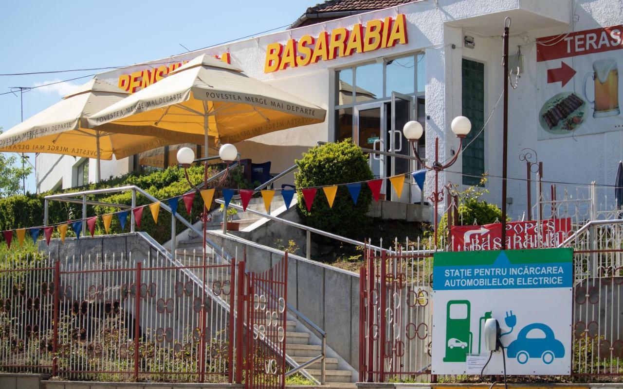 Pensiunea Basarabia Onesti Εξωτερικό φωτογραφία